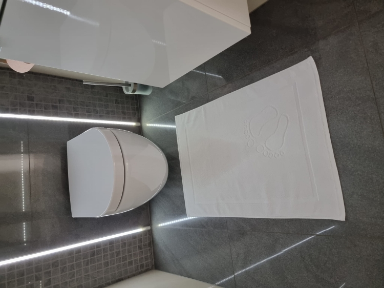 100% памук хотелски килим 50x70