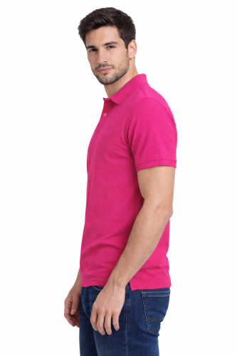 Koszulka polo męska krótki rękaw fuksja widok z boku.png