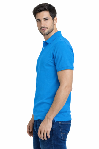 Koszulka polo męska krótki rękaw niebieska widok z boku.png