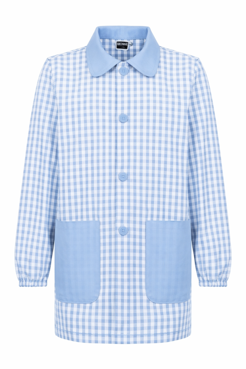 Fartuszek dziecięcy w niebieską kratę zapinany na guziki mockup.png