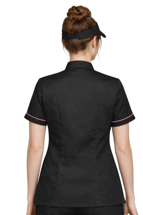 BLUZA KUCHARSKA NA ZATRZASKI Z RÓŻOWA LAMÓWKĄ I KRÓTKIM RĘKAWEM.png